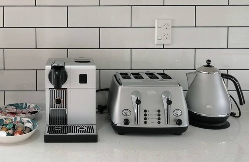 Takapuna Casa | Gorgeous 2 Bed Rooms & Garage Centre Takapuna