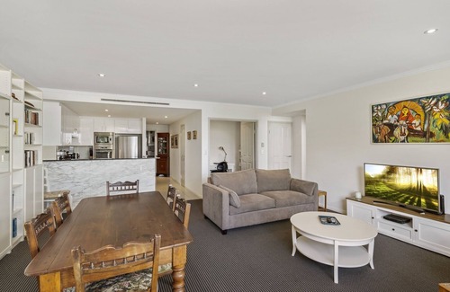 Chiswick Apartamento | Resort frente al mar con espacio para la familia.