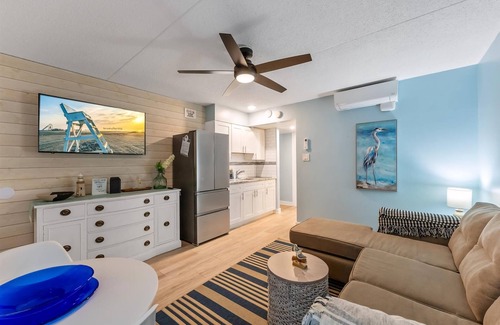 North Wildwood Apartamento | Gorgeous 2 Bedroom Condo with Two Heated Pools