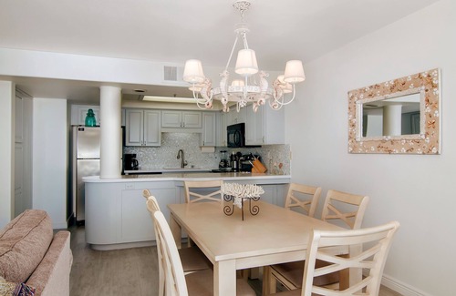 Imperial Beach Apartamento | Precioso Remodelado 2 dormitorios en la playa con piscina