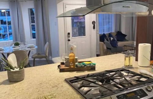 South Gate Casa | Gorgeous 2 bedroom 2 bath Near SoFI