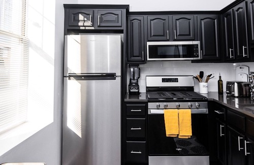 Fort Lee Apartamento | Gorgeous, 2- bedroom apartment walking distance to GWB!