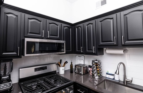 Fort Lee Apartamento | Gorgeous, 2- bedroom apartment walking distance to GWB!