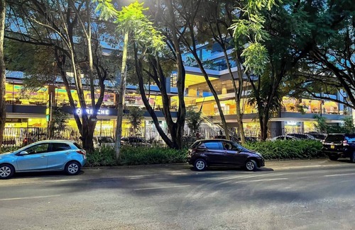 Lavington Condominio | Gorgeous 2 BR in Riverside Square, Nairobi.