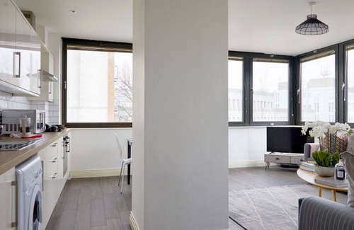 Watford Town Centre Apartamento | ¡Cautivante y moderno, con 2 camas Flat Plus! Estacionamiento gratis