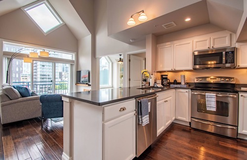 Belltown Condominio | Gorgeous 2BR Penthouse in the Heart of Seattle!