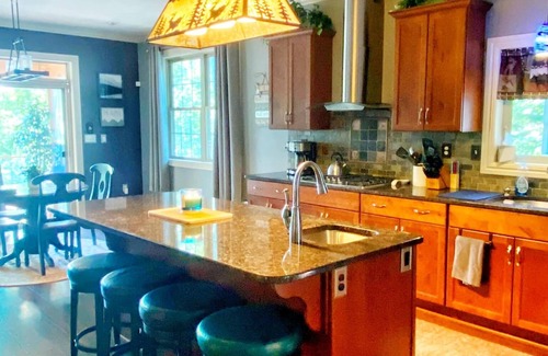 Lakeville Casa | Gorgeous 2nd Tier Lakefront Home with Lakeview, rights, short walk to marina