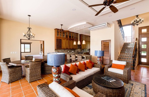 San Pedro Mixtepec Villa | Villa Puerto -Hermosa Villa de 3 Recamaras Frente al Mar con Alberca privada!-