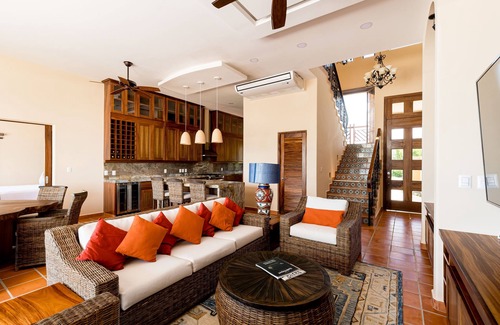 San Pedro Mixtepec Villa | Villa Puerto -Hermosa Villa de 3 Recamaras Frente al Mar con Alberca privada!-