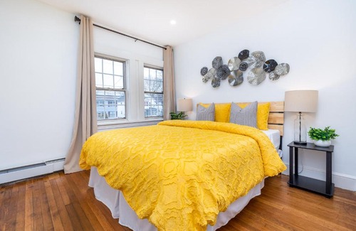 West Hartford Casa | Gorgeous 3 bedroom - 9 mins to Hartford, Connecticut
