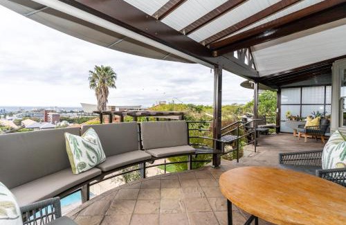 Green Point Casa | Gorgeous 3Bedroom Green Point Home