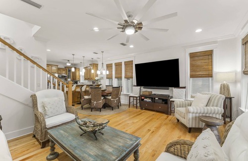 Treetop Casa | GORGEOUS 4/4 SLEEPS 10! GULF VIEW FROM 3rd FLOOR! WELL APPOINTED!! ONE BLOCK FROM BEACH ACCESS!