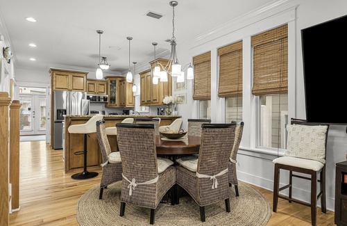 Treetop Casa | GORGEOUS 4/4 SLEEPS 10! GULF VIEW FROM 3rd FLOOR! WELL APPOINTED!! ONE BLOCK FROM BEACH ACCESS!