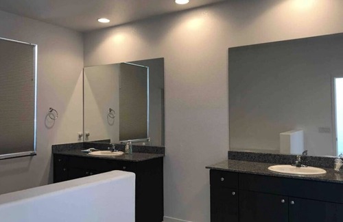 North Las Vegas Casa | Gorgeous 4 bedroom home with 2 master bedrooms