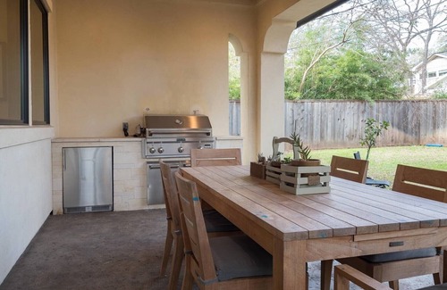 Tarrytown Casa | ¡Preciosos minutos de casa de 4 dormitorios al centro de Austin central!