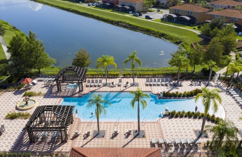 Bellavida Casa | Gorgeous 4 Bedroom w/ Pool Close to Disney 920