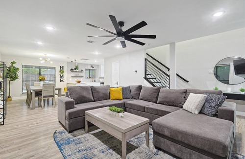 Flower Mound Casa | Gorgeous 4BD 2,5Bath Home 15min to DFW Int Airport