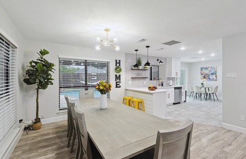 Flower Mound Casa | Gorgeous 4BD 2,5Bath Home 15min to DFW Int Airport
