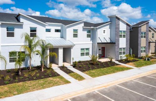 Florida Central Atlantic Coast Casa | Gorgeous 4Bd Close to Disney w/Pool @ Champions Gate Resort 1196