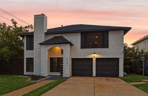 Flower Mound Casa | Gorgeous 4BR 2,5BA Holiday Home 15min to DFW Int Airport