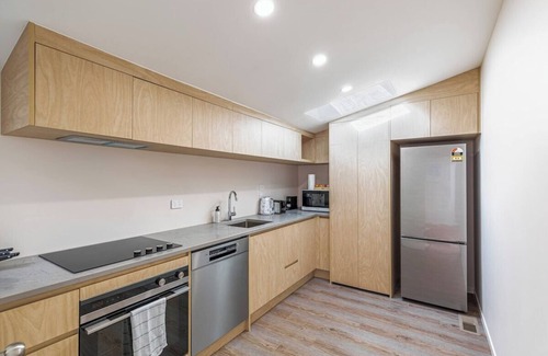 Mount Eden Casa | Gorgeous 4BR Mt Eden Retreat Villa