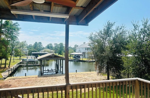 Henderson Point Casa | Gorgeous 5-bedroom house with AC in Pass Christian