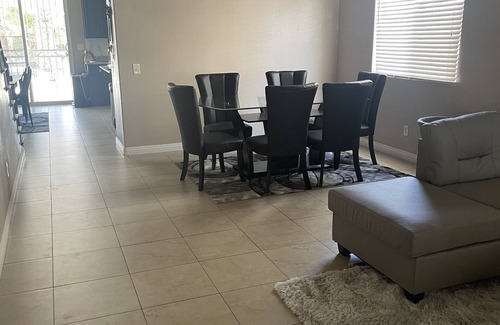 Victorville Casa | Gorgeous 6bed 4 bath Comfy Home