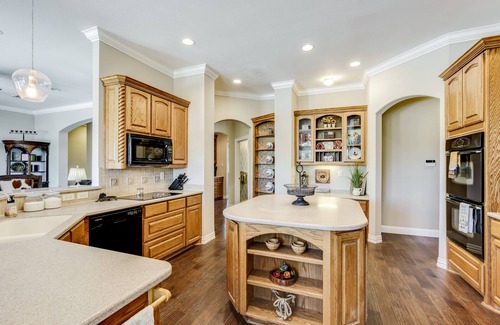 Fort Worth Casa | Magnífico 8 habitaciones, 4 baños, 5932 pies cuadrados, sala de juegos enorme y piscina en 5 acres