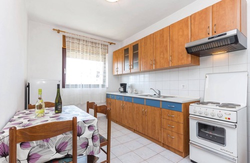 Novi Vinodolski Apartamento | Hermoso apartamento en Novi Vinodolski