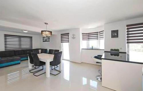 Dobropoljana Apartamento | Gorgeous Apartment In Dobropoljana