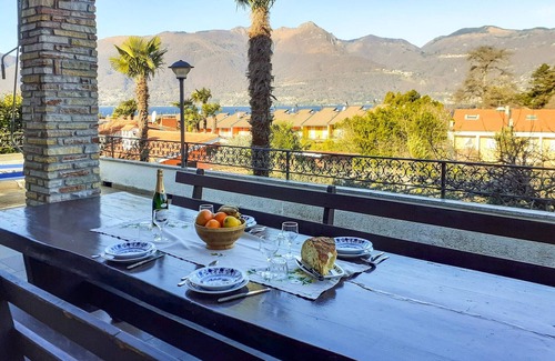 Porto Valtravaglia Apartamento | Precioso apartamento en Germignaga