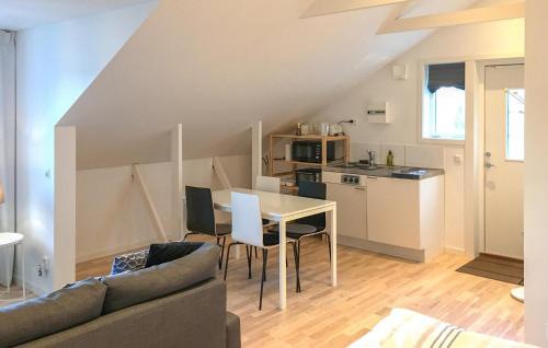 Hammaro Apartamento | Gorgeous Apartment In Hammar With Kitchen