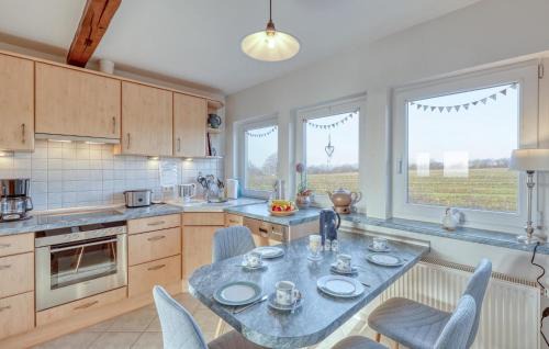 Nubel Apartamento | Gorgeous Apartment In Nübel Ot Brekling