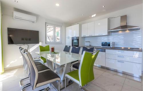 Povile Apartamento | Gorgeous Apartment In Povile With Wifi