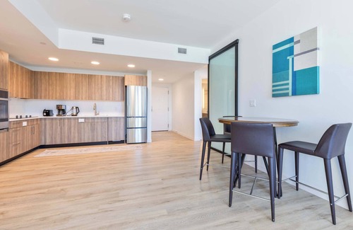 Fenway–Kenmore Apartamento | Gorgeous Apt with Kitchen and Gym