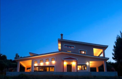 Chalkidiki Region Villa | Preciosa villa familiar frente al mar en Evia, Grecia.