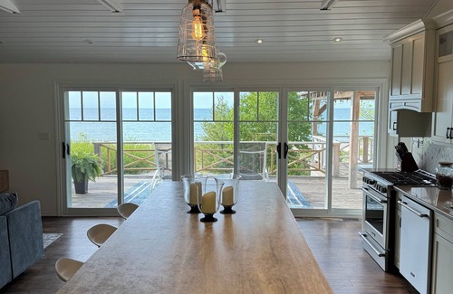 Kincardine Cabaña | Gorgeous Beach Front Property on Lake Huron!