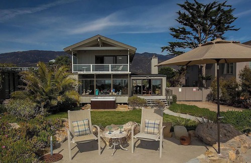 Carpinteria Casa | Gorgeous Beach House in a Private Cove