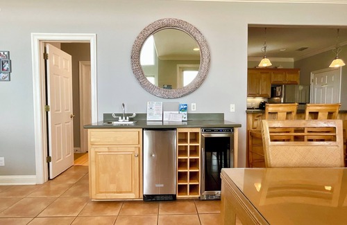 Surf Side Shores Casa | Gorgeous Beachfront in Fort Morgan
