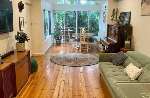 West Beach Casa | Gorgeous Beachside Bungalow in West Beach (Pet Friendly!)