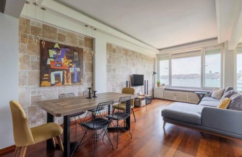 Uskudar Apartamento | Gorgeous Bright 2bed1bath Bosphorus Views! #356