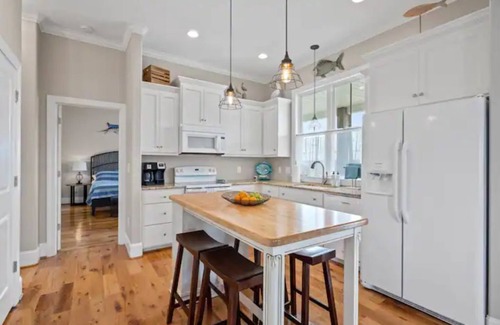 Morehead City Casa | Gorgeous By the Bay House: Downtown Morehead City