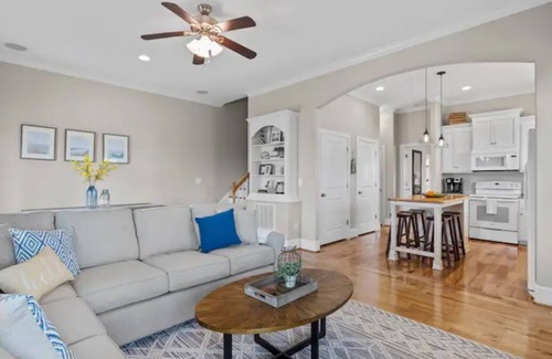 Morehead City Casa | Gorgeous By the Bay House: Downtown Morehead City