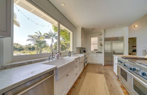 Carpinteria Casa | Gorgeous Carpinteria Home: Pool, Spa, Fireplaces!