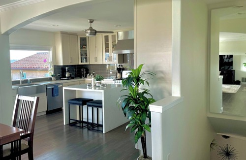 Mission Hills Casa | Gorgeous City & Bay Views - Minutes to Downtown