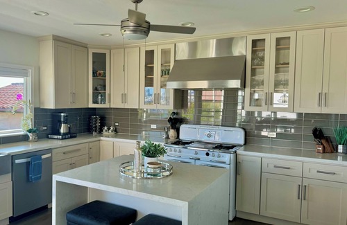 Mission Hills Casa | Gorgeous City & Bay Views - Minutes to Downtown