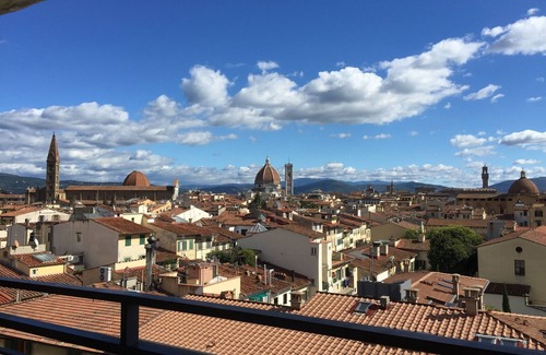 Santa Maria Novella Apartamento | Precioso apartamento con vistas a la ciudad en el centro histórico Wi-FI