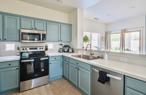 Litchfield Manor Casa | Gorgeous & Comfy Family Getaway ~ Games ~ Backyard