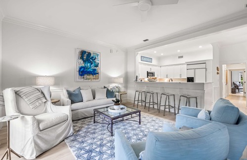 Watercolor Condominio | Gorgeous Condo 400 Steps to Beach Club. Walk to Shopping, Dining, and Seaside