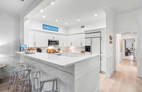 Watercolor Condominio | Gorgeous Condo 400 Steps to Beach Club. Walk to Shopping, Dining, and Seaside
